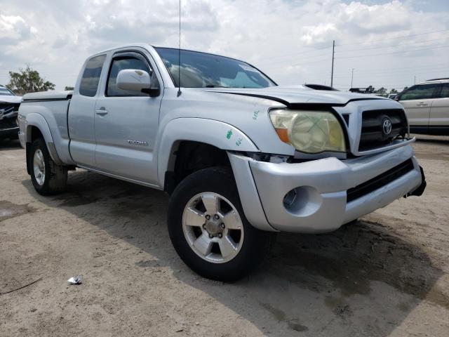5TETU62N15Z040737 - 2005 TOYOTA TACOMA PRERUNNER ACCESS CAB SILVER photo 4