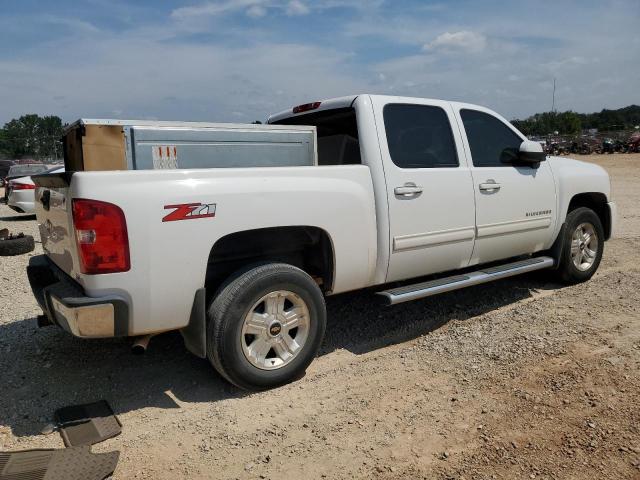 3GCPCTE05BG143900 - 2011 CHEVROLET SILVERADO C1500 LTZ WHITE photo 3