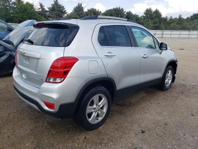 KL7CJPSB7KB957294 - 2019 CHEVROLET TRAX 1LT SILVER photo 3