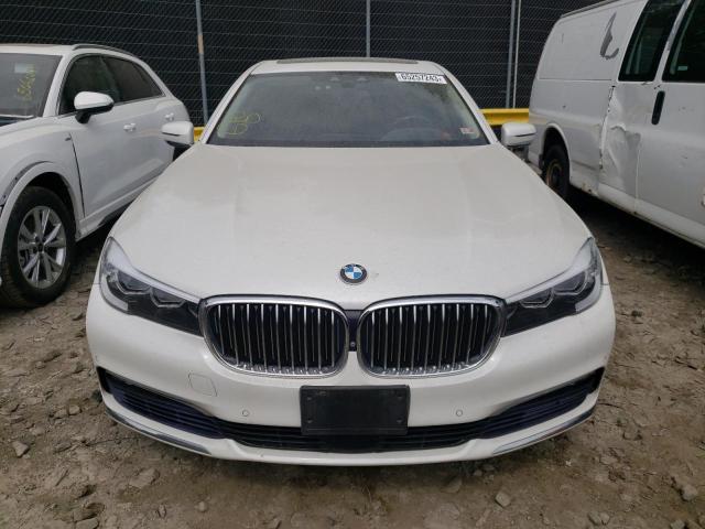 WBA7J2C34HG497793 - 2017 BMW 740 XE WHITE photo 5