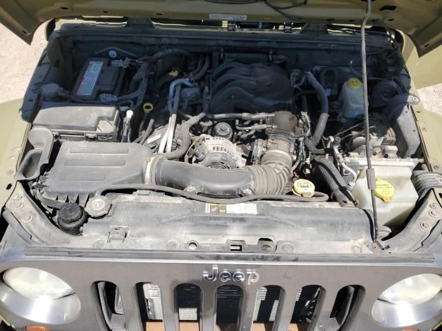 1C4BJWDG6DL582836 - 2013 JEEP WRANGLER U SPORT Yaşıl foto 12