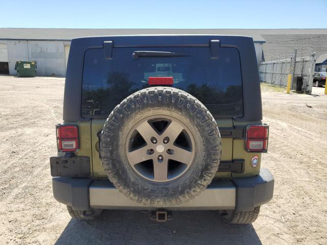 1C4BJWDG6DL582836 - 2013 JEEP WRANGLER U SPORT Yaşıl foto 6