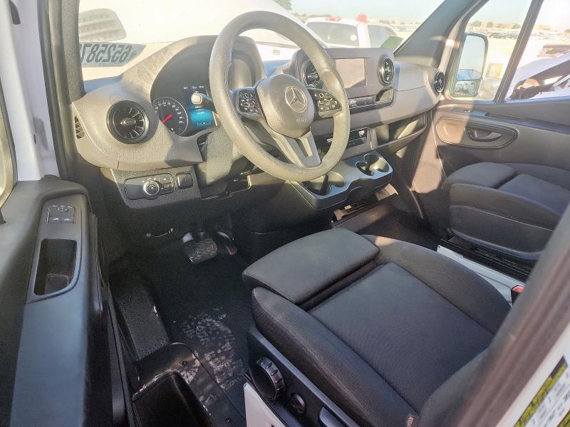 W1Y4KDHY9PT134443 - 2023 MERCEDES-BENZ SPRINTER 2500 白色 照片 8