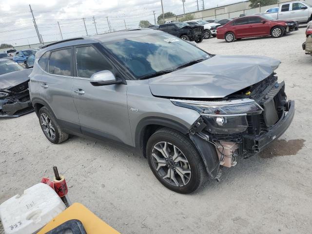 KNDERCAA5P7466531 - 2023 KIA SELTOS EX GRAY photo 4