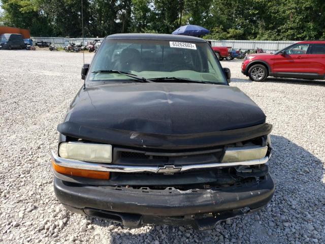 1GCCS19H938164858 - 2003 CHEVROLET S TRUCK S10 BLACK photo 5