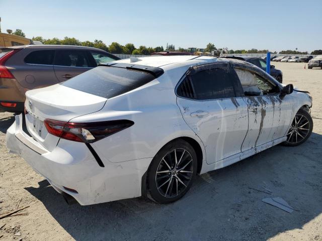 4T1G11AK8PU791071 - 2023 TOYOTA CAMRY SE NIGHT SHADE WHITE photo 3