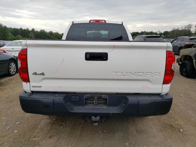 5TFUM5F14HX074382 - 2017 TOYOTA TUNDRA DOUBLE CAB SR/SR5 WHITE photo 6