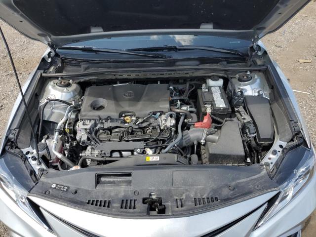 4T1C11AKXPU786095 - 2023 TOYOTA CAMRY LE 银色 照片 11