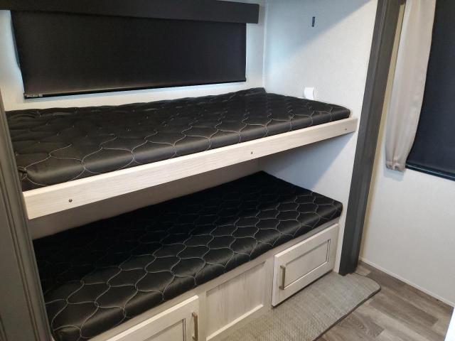 4YDF33522MA744001 - 2021 KEYSTONE MONTANA TWO TONE photo 8