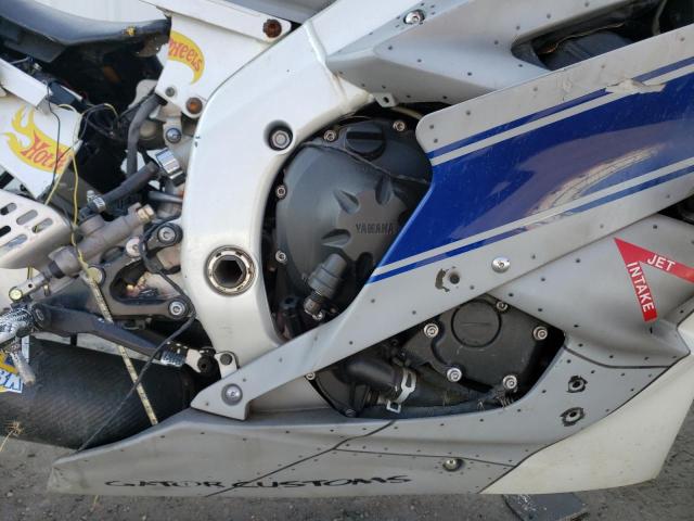 JYARJ12E76A000997 - 2006 YAMAHA YZFR6 L SILVER photo 7