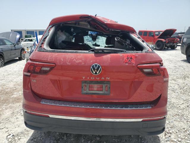 3VV3B7AX2NM101719 - 2022 VOLKSWAGEN TIGUAN SE RED photo 6