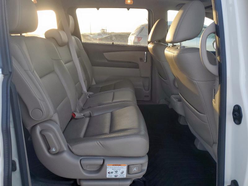 5FNRL5H61FB106018 - 2015 HONDA ODYSSEY EXL WHITE photo 11