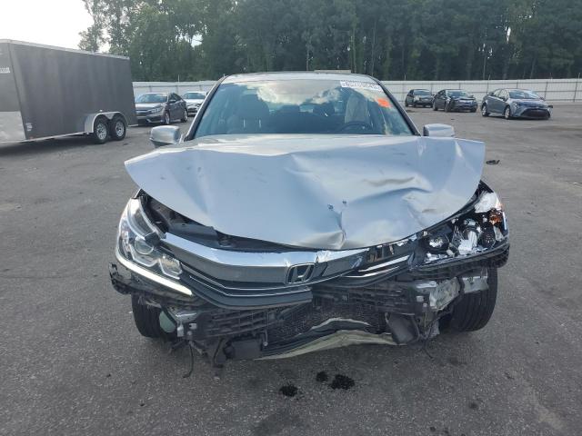 1HGCR2F99HA069040 - 2017 HONDA ACCORD EXL SILVER photo 5