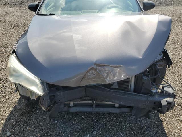 4T1BF1FKXFU484181 - 2015 TOYOTA CAMRY LE 灰色 照片 11