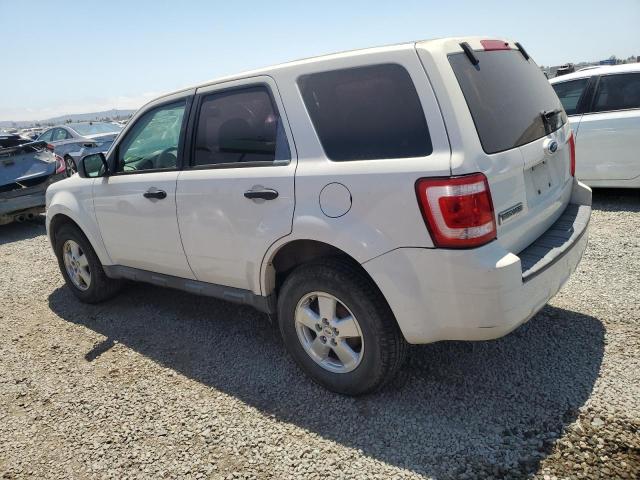 1FMCU02799KA14312 - 2009 FORD ESCAPE XLS WHITE photo 2