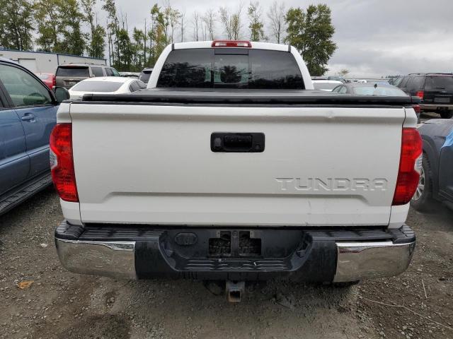 5TFUY5F14HX601082 - 2017 TOYOTA TUNDRA DOUBLE CAB SR/SR5 WHITE photo 6