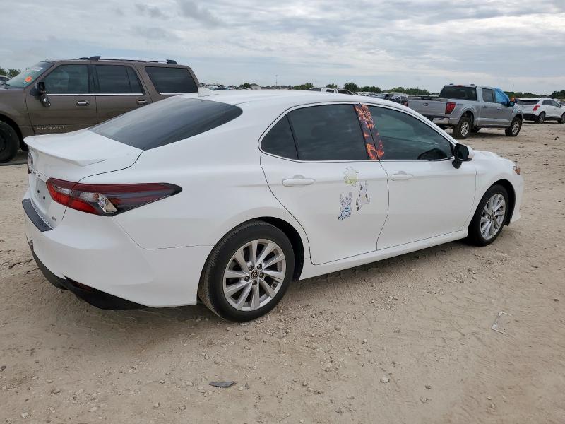 4T1C11AK8PU747635 - 2023 TOYOTA CAMRY LE WHITE photo 3