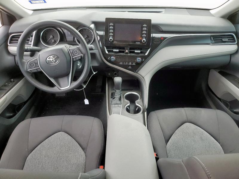 4T1C11AK8PU747635 - 2023 TOYOTA CAMRY LE WHITE photo 8