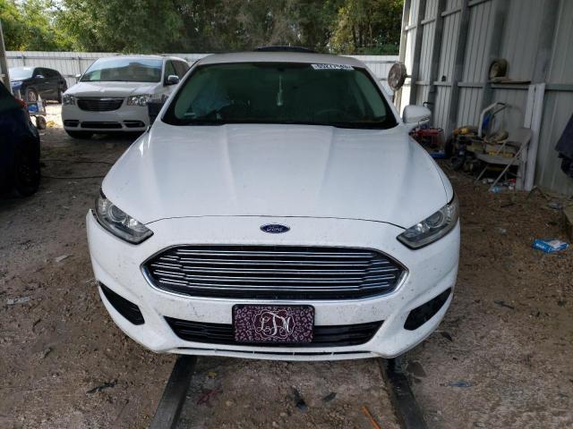 3FA6P0H72ER255673 - 2014 FORD FUSION SE WHITE photo 5