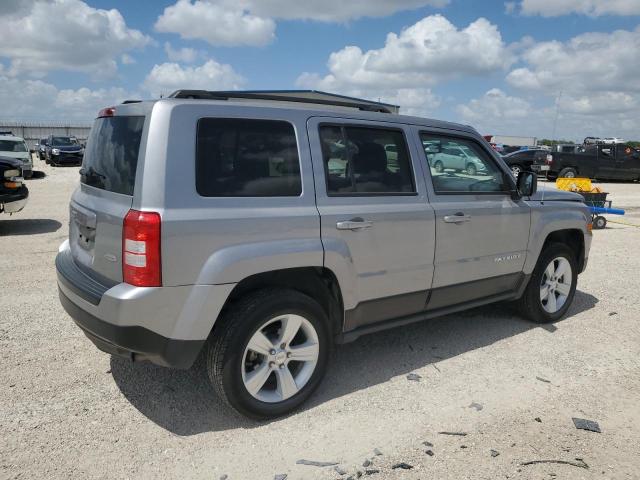 1C4NJRFB2GD608329 - 2016 JEEP PATRIOT LATITUDE GRAY photo 3