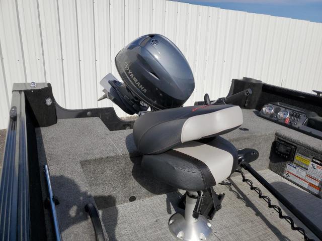 ACBF2840C222 - 2022 ALUM COMP 165 TWO TONE photo 6