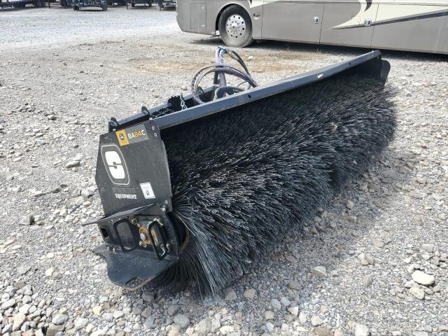 1T0BA84CLN0000666 - 2022 JOHN DEER BRUSH BLACK photo 4