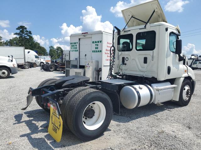 3AKBGADV9HSJH7861 - 2017 FREIGHTLINER CASCADIA 1 白色 照片 4