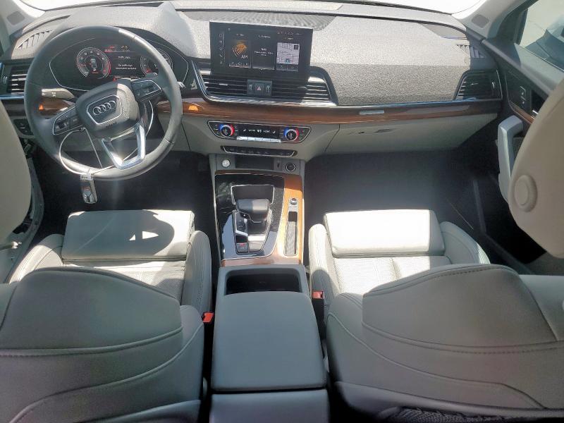 WA1CAAFY7M2046331 - 2021 AUDI Q5 PRESTIGE WHITE photo 8