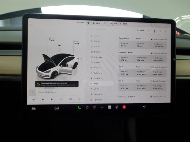 5YJ3E1EA0PF606982 - 2023 TESLA MODEL 3 Blanco foto 9