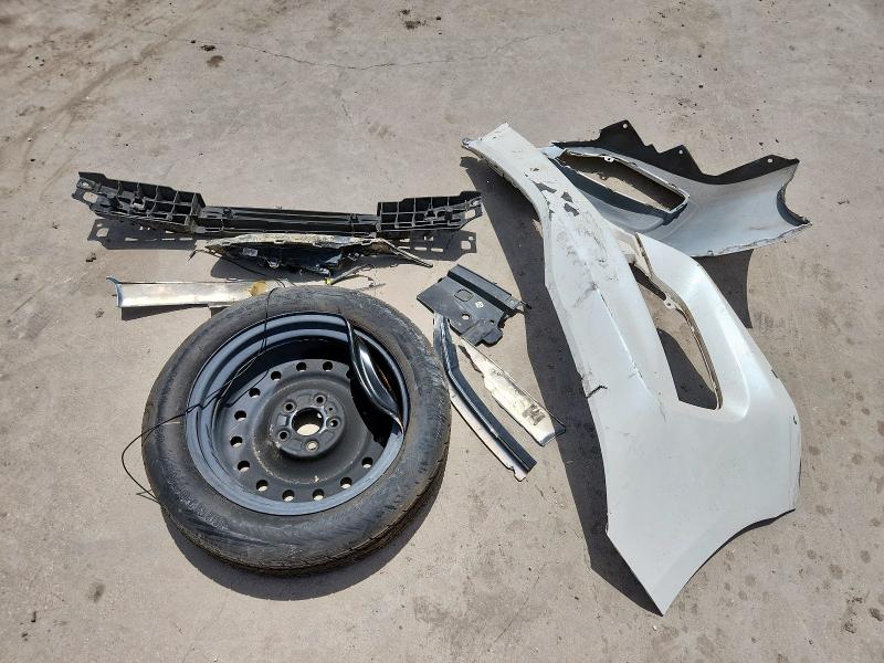 1HGCR2F57GA191844 - 2016 HONDA ACCORD SPORT Weiß Foto 12