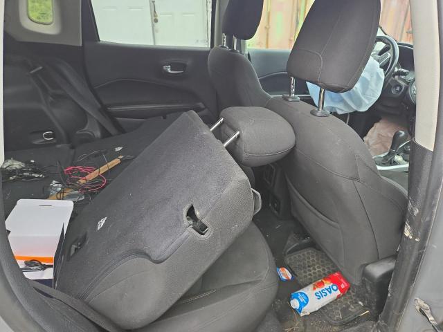 3C4NJDAB3MT548450 - 2021 JEEP COMPASS SPORT 灰色 照片 11