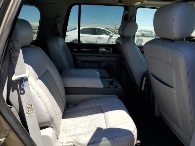 5LMFU28R74LJ09484 - 2004 LINCOLN NAVIGATOR SILVER photo 11