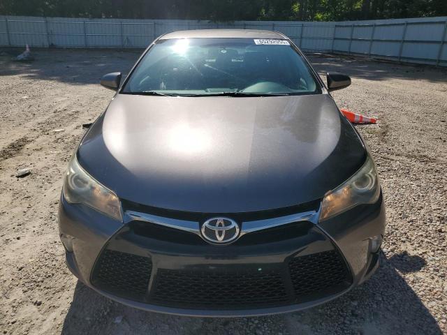 4T1BF1FK4HU653646 - 2017 TOYOTA CAMRY LE 石墨色 照片 5