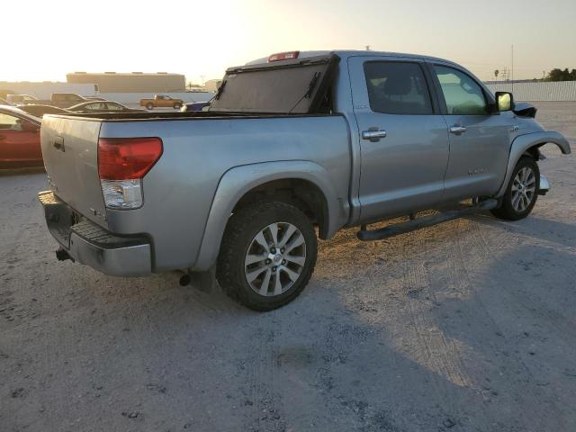 5TFHW5F11AX097961 - 2010 TOYOTA TUNDRA CREWMAX LIMITED SILVER photo 3