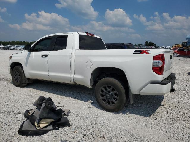 5TFRY5F16LX264963 - 2020 TOYOTA TUNDRA DOUBLE CAB SR/SR5 WHITE photo 2