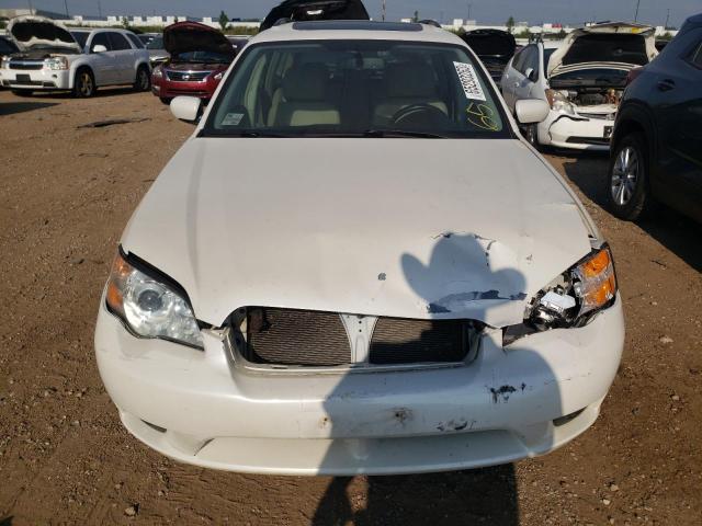 4S3BP616877337768 - 2007 SUBARU LEGACY 2.5I WHITE photo 5