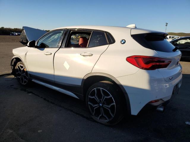 WBXYJ5C34JEF75926 - 2018 BMW X2 XDRIVE28I WHITE photo 2