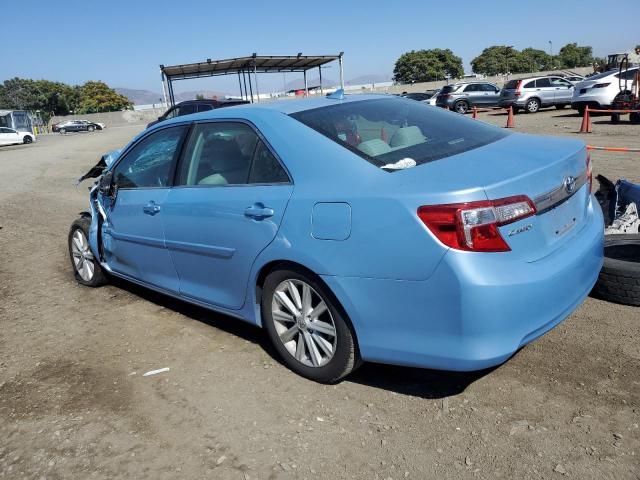 4T1BD1FK0CU058422 - 2012 TOYOTA CAMRY HYBRID BLUE photo 2