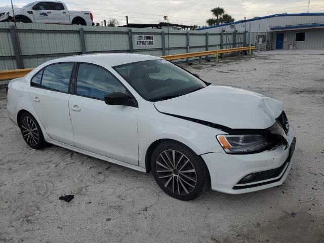 3VWD17AJ7GM349725 - 2016 VOLKSWAGEN JETTA SPORT WHITE photo 4