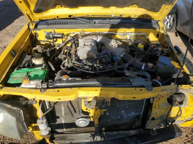 1N6MD27Y72C369045 - 2002 NISSAN FRONTIER CREW CAB SC YELLOW photo 11