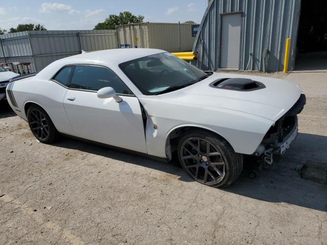2C3CDZFJXGH309698 - 2016 DODGE CHALLENGER R/T SCAT PACK WHITE photo 4