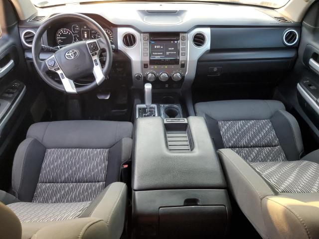 5TFUW5F17JX739274 - 2018 TOYOTA TUNDRA DOUBLE CAB SR/SR5 WHITE photo 8