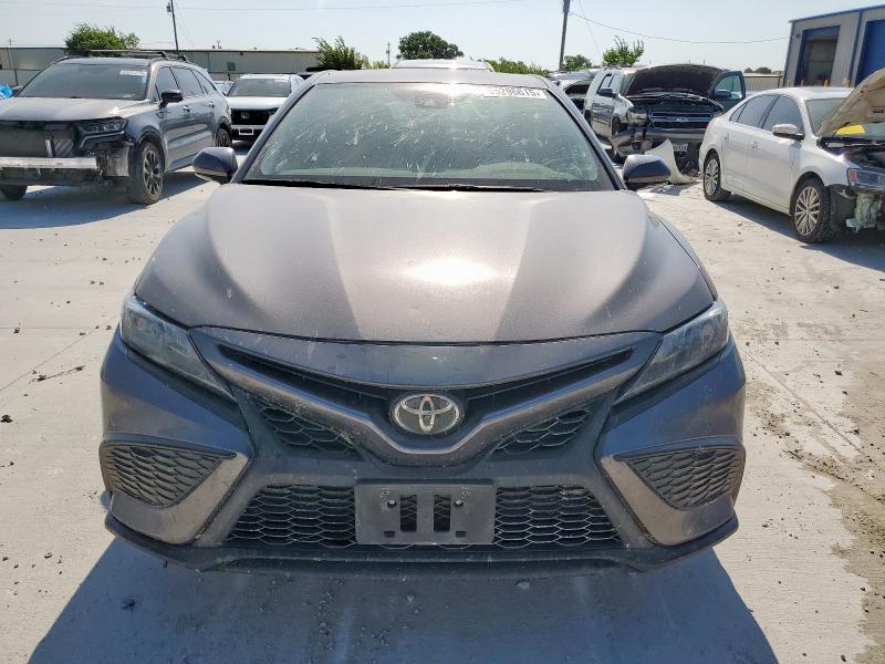 4T1T11AK1PU727114 - 2023 TOYOTA CAMRY SE NIGHT SHADE GRAY photo 5