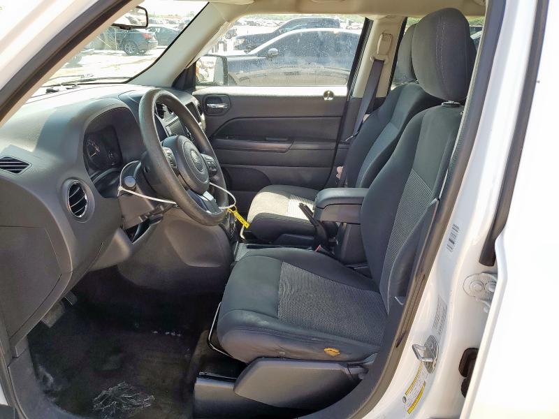 1C4NJRBB5GD670636 - 2016 JEEP PATRIOT SPORT WHITE photo 7