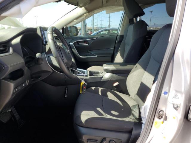 JTMR6RFV4MD020845 - 2021 TOYOTA RAV4 XLE SILVER photo 7