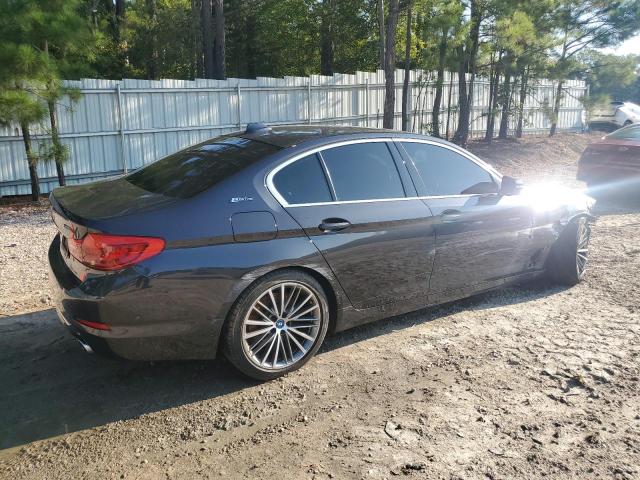 WBAJA9C5XKB253635 - 2019 BMW 530E BLACK photo 3