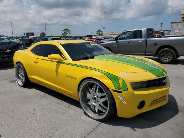 2G1FA1E35D9121997 - 2013 CHEVROLET CAMARO LS YELLOW photo 4