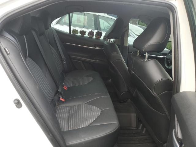 4T1G11AKXRU194796 - 2024 TOYOTA CAMRY SE NIGHT SHADE WHITE photo 10