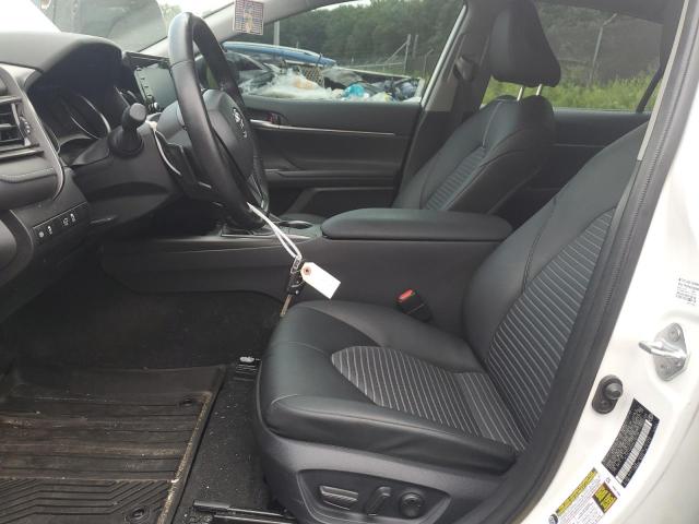 4T1G11AKXRU194796 - 2024 TOYOTA CAMRY SE NIGHT SHADE WHITE photo 7