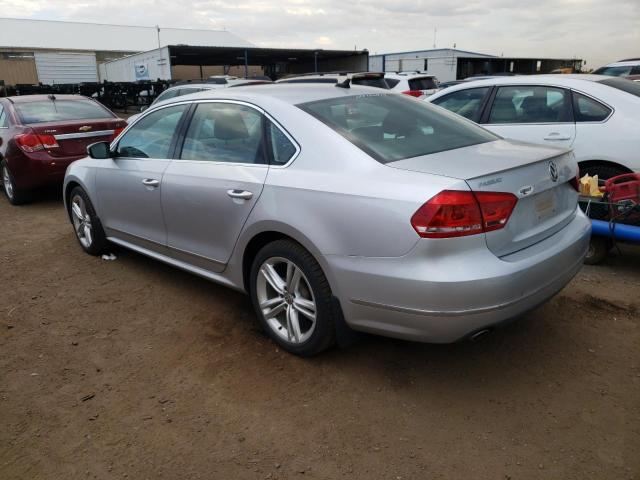 1VWCN7A37EC033600 - 2014 VOLKSWAGEN PASSAT SEL SILVER photo 2